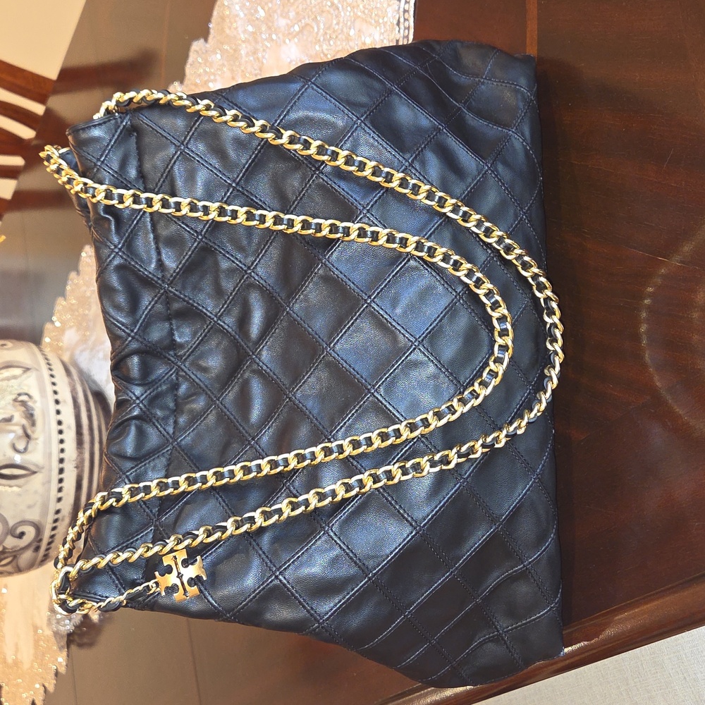 TORY BURCH FLEMING SOFT HOBO BAG Black Quilted - Picture 3 of 17